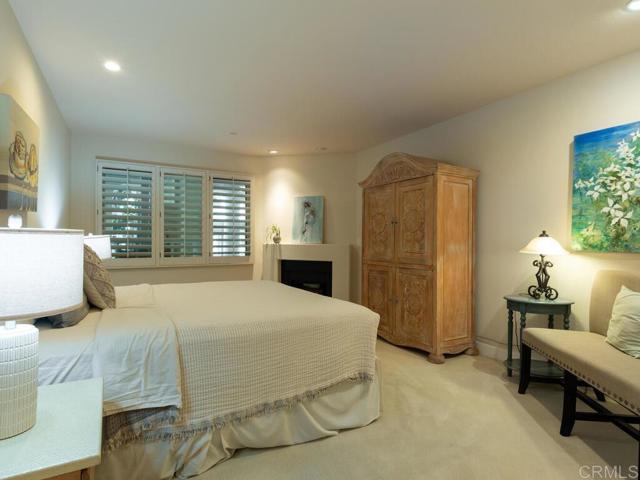 1099 1st Street, Coronado CA: https://media.crmls.org/mediaz/3cd6f91d-9c96-4524-a866-cea2172d306f.jpg