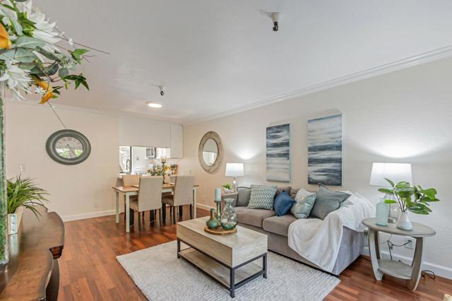 449 Alberto Way, Los Gatos CA: https://media.crmls.org/mediaz/3cd70ca7-4a12-4825-b1a6-2e725b8ee3f3.jpg