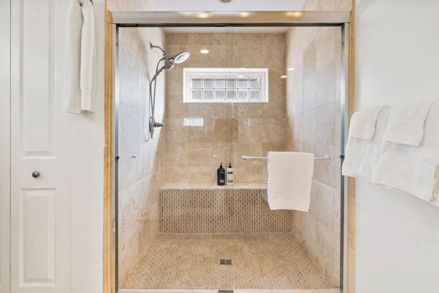 1223 E San Lorenzo Road, Palm Springs CA: https://media.crmls.org/mediaz/3cd7d287-07e3-4e58-8d53-403ea656cf33.jpg