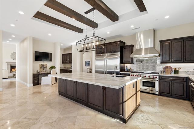 7545 Top O The Morning Way, San Diego CA: https://media.crmls.org/mediaz/3cd7d8ab-e0bc-465d-aa9f-426032f7b120.jpg