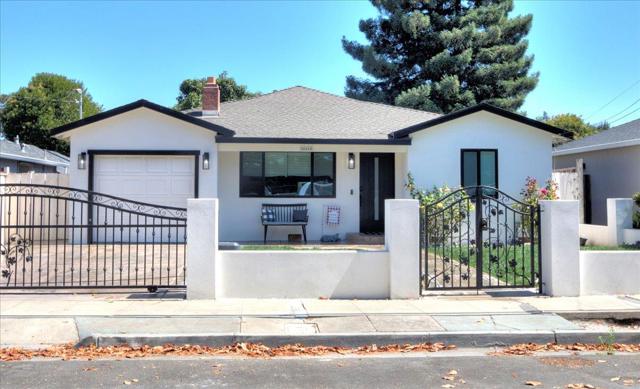 Image 2 of 21 For 446 Bayview Avenue