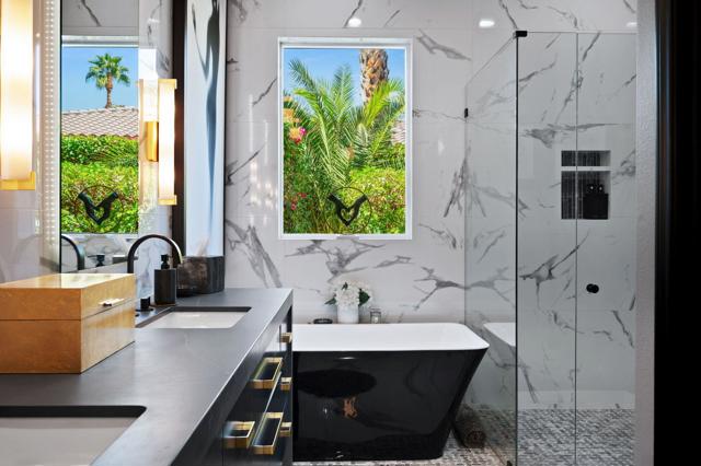 80884 Calle Azul, La Quinta CA: https://media.crmls.org/mediaz/3cd8f9d7-1d21-455a-9466-450ef6687b9e.jpg