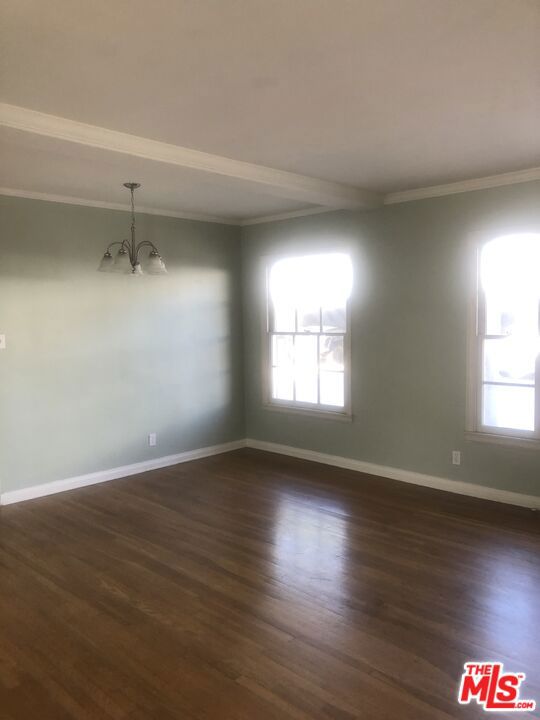 460 460 1/4 Kelton Avenue, Los Angeles CA: https://media.crmls.org/mediaz/3cd9bcc7-33ed-435d-bc5c-6c62088db763.jpg