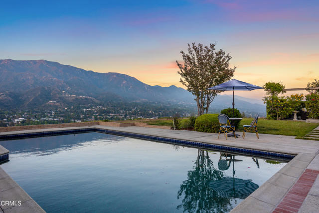 Detail Gallery Image 5 of 69 For 9670 Crystal View Dr., Tujunga,  CA 91042 - 3 Beds | 2 Baths