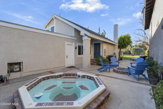 5757 Lake Lindero Drive, Agoura Hills CA: https://media.crmls.org/mediaz/3cda0040-8b45-405a-b89d-d240f5ee60ef.jpg
