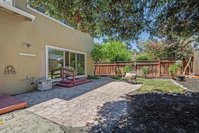 5375 Sandra Way, Livermore CA: https://media.crmls.org/mediaz/3cda7d39-6f76-4e2c-a10f-173cc7ff6a5b.jpg