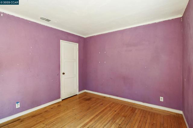 1580 3rd Ave, Walnut Creek CA: https://media.crmls.org/mediaz/3cdabaac-bf62-4299-8a90-d103621c3245.jpg