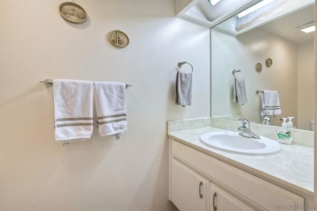 514 Jamacha Rd, El Cajon CA: https://media.crmls.org/mediaz/3cdacfb9-d6bd-477d-b0ef-1ed6df4581e5.jpg