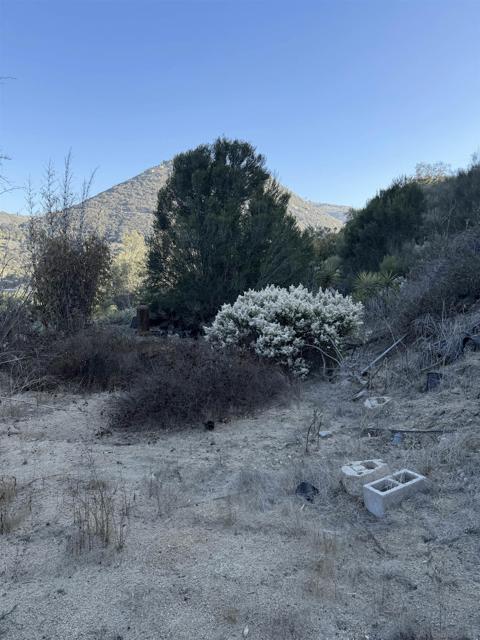 29531 Gordon Hill Road, Valley Center CA: https://media.crmls.org/mediaz/3cdae19b-06b3-4f63-86e0-8dc81c59918d.jpg