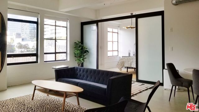 849 S Broadway, Los Angeles CA: https://media.crmls.org/mediaz/3cdae64a-e0d6-4c12-baed-dda2e6609c37.jpg