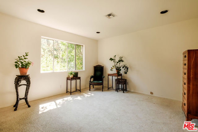 10055 Reevesbury Drive photo 31