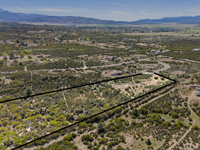 55001 Roadrunner WAY, Anza CA: https://media.crmls.org/mediaz/3cdbe40e-0227-4811-a62a-8fd1066d4d16.jpg