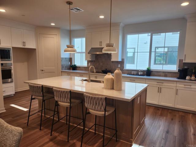 Detail Gallery Image 7 of 24 For 2536 Elderberry Ln, Carlsbad,  CA 92008 - 4 Beds | 3/1 Baths