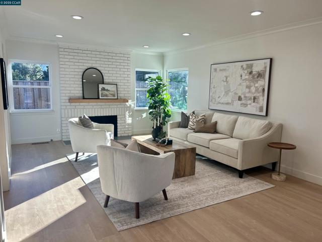 882 El Cerro, Danville CA: https://media.crmls.org/mediaz/3cdc5d24-d926-4c26-acc3-d0c24b83d4fc.jpg