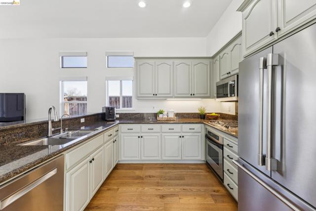 Image 11 of 49 For 548 Gabriel Ct