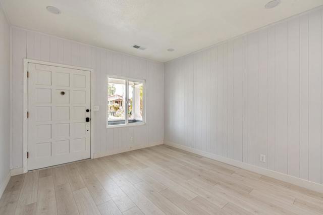 1081 65th Street, Emeryville CA: https://media.crmls.org/mediaz/3cdd31cf-573f-4191-af82-22172d242015.jpg
