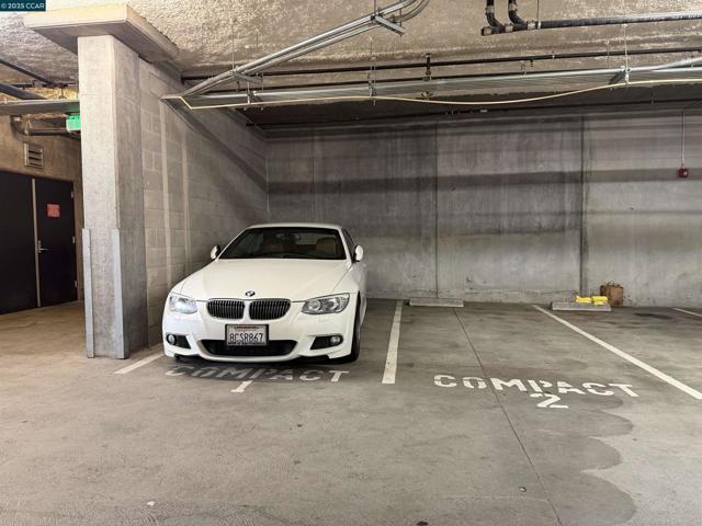 2655 Bush, San Francisco CA: https://media.crmls.org/mediaz/3cdd466a-cb59-4687-bf36-f8961af56f64.jpg