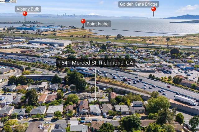 1541 Merced Street, Richmond CA: https://media.crmls.org/mediaz/3cdd4df4-79ca-4ea8-90a3-124bca73df8d.jpg