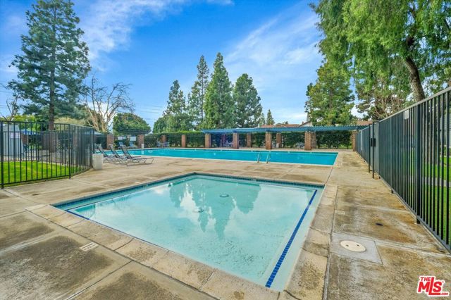 16424 Bubbling View Circle, Cerritos CA: https://media.crmls.org/mediaz/3cdddc89-3115-426b-b65e-c91354b57c5d.jpg