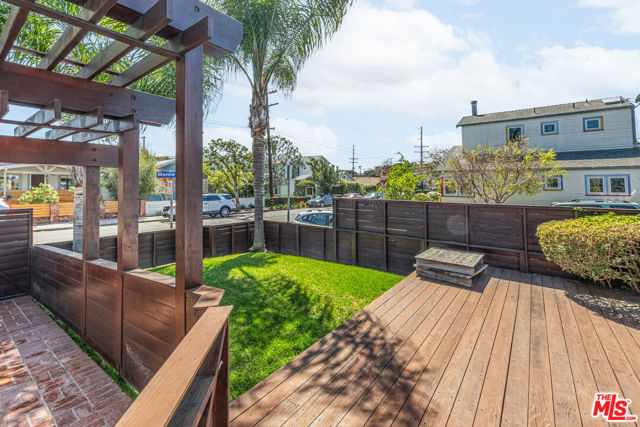 653 Marine Street photo 11