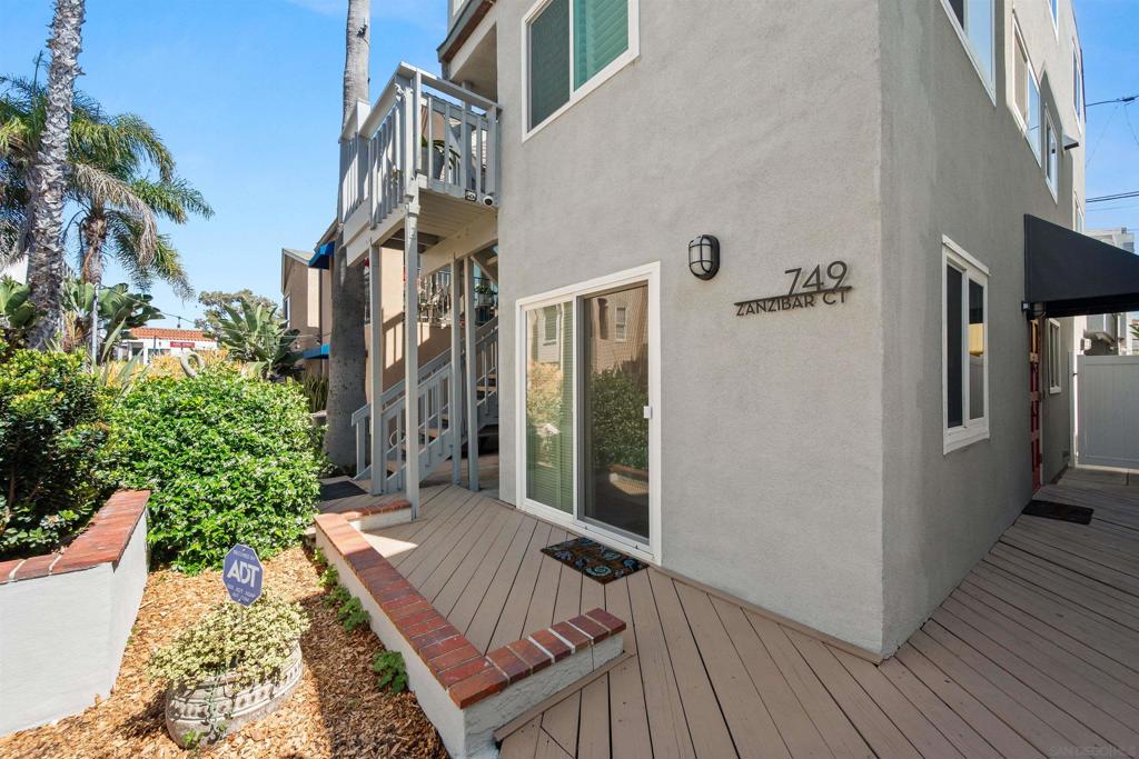 749 Zanzibar Ct - photo 16