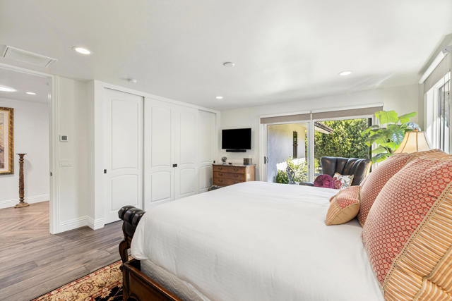 3330 Andreas Hills Drive, Palm Springs CA: https://media.crmls.org/mediaz/3ce07c45-d701-42fc-817b-e6a2aafadf78.jpg