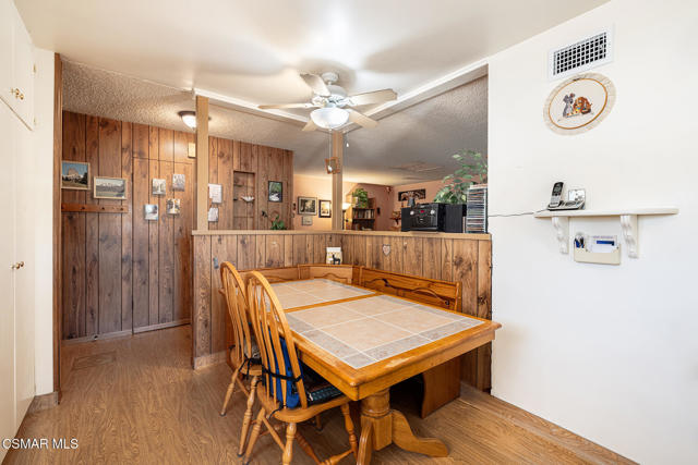 1748 Sutter Avenue, Simi Valley CA: https://media.crmls.org/mediaz/3ce27c55-932f-4949-9233-b662bdcd9374.jpg