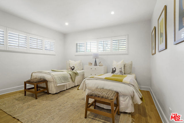 12815 Sarah Street, Studio City CA: https://media.crmls.org/mediaz/3ce28a7e-1f0a-4abc-8106-da7107572d6f.jpg