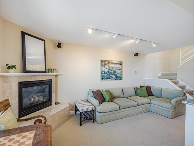 372 Oceanview Drive, La Selva Beach CA: https://media.crmls.org/mediaz/3ce2a5a0-c05d-4e58-92ac-c143bc9af5ee.jpg