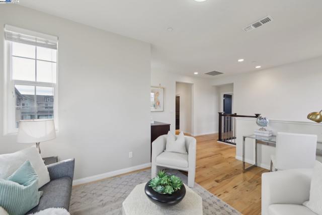 Image 13 of 33 For 2612 Admiral Cir