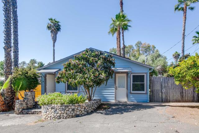 928 930 Osborne Street, Vista CA: https://media.crmls.org/mediaz/3ce3be43-452c-484b-99d6-9d87cd926a04.jpg