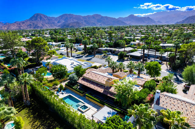 73342 Bursera Way, Palm Desert CA: https://media.crmls.org/mediaz/3ce41553-0fac-4b98-ab81-9b3ab9ec90ad.jpg