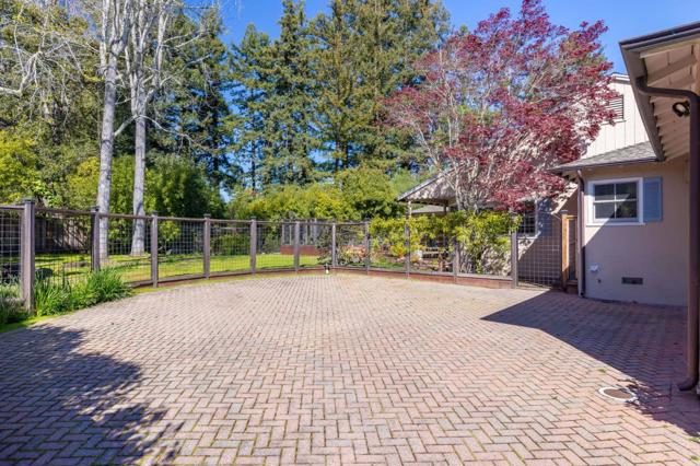 680 Fairway Circle, Hillsborough CA: https://media.crmls.org/mediaz/3ce4833b-b036-411b-b2ea-89219fd5f237.jpg