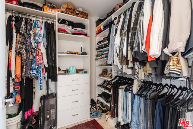 6072 Pickford Street, Los Angeles CA: https://media.crmls.org/mediaz/3ce4c986-4cc2-43e4-bf89-3c40938e763f.jpg