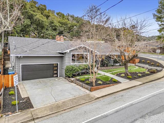2845 Brittan Avenue, San Carlos CA: https://media.crmls.org/mediaz/3ce4ebf5-ef9d-43ae-8018-92e2efd5f535.jpg