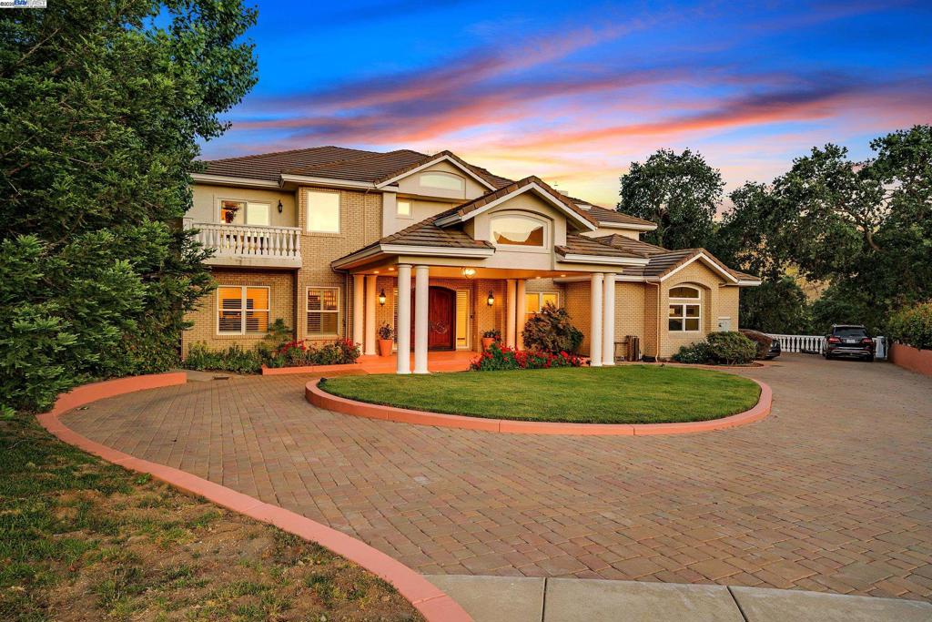 349 Brianne Ct