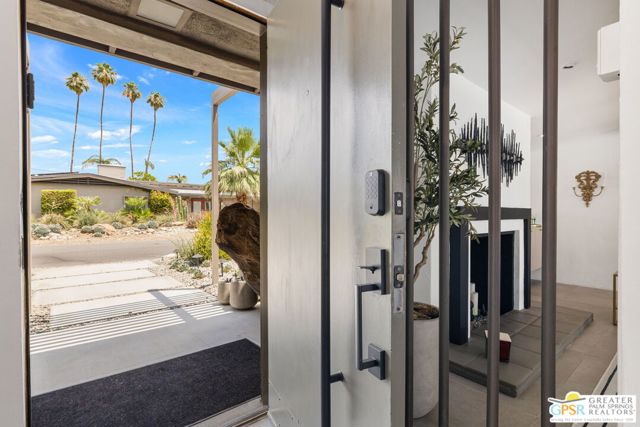 1251 E San Lorenzo Road, Palm Springs CA: https://media.crmls.org/mediaz/3ce615b2-293f-48d8-8903-ae162888a60e.jpg