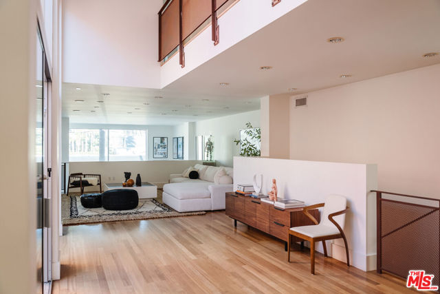 1320 Abbot Kinney Boulevard, Venice CA: https://media.crmls.org/mediaz/3ce66f77-e43d-400a-a96a-bab7d6972e4f.jpg