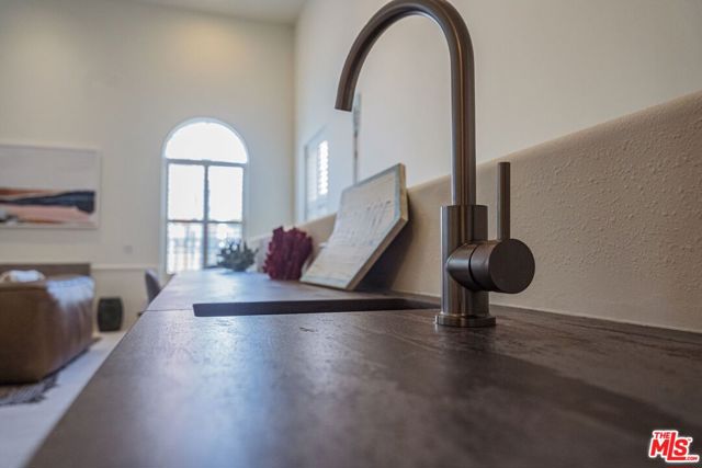 120 Galleon Street, Marina del Rey CA: https://media.crmls.org/mediaz/3ce7b423-0e55-4881-b939-88fffce99fc6.jpg