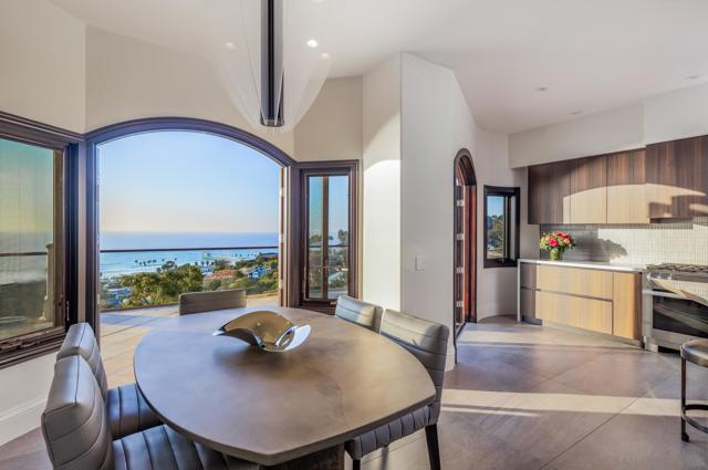 2516 Ruette Nicole, La Jolla CA: https://media.crmls.org/mediaz/3ce83918-799e-463d-85a0-3f743afd310d.jpg