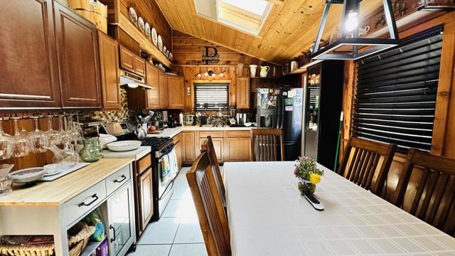 53545 Tollgate, Idyllwild CA: https://media.crmls.org/mediaz/3ce9e900-fec5-4a10-ad5d-6b429555509c.jpg