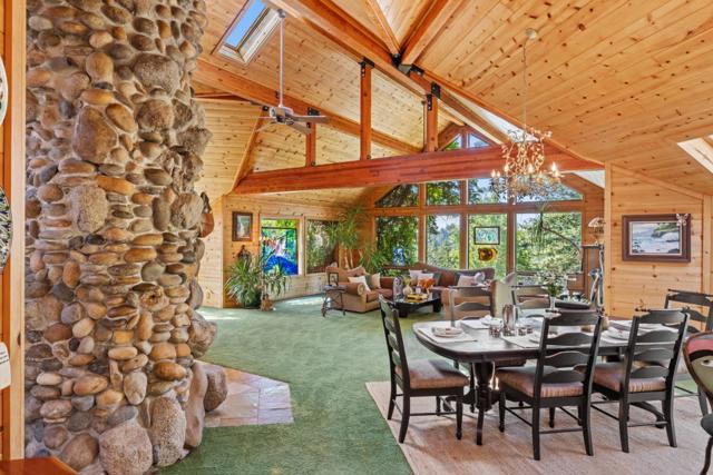 994 Laurel Grove Drive, Soquel CA: https://media.crmls.org/mediaz/3cea04c4-7c5c-4352-9c19-42ed43d9e512.jpg