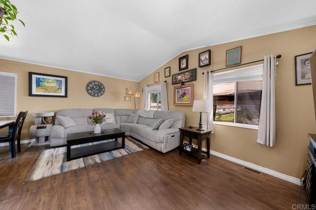 Detail Gallery Image 6 of 26 For 13162 Highway 8 Business Spc 4, El Cajon,  CA 92021 - 3 Beds | 2 Baths