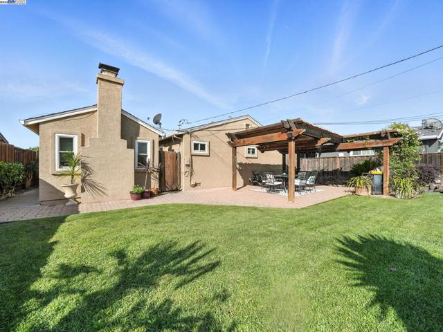 5426 Borgia Rd, Fremont CA: https://media.crmls.org/mediaz/3cea3a22-e33f-4def-873b-23690161158b.jpg