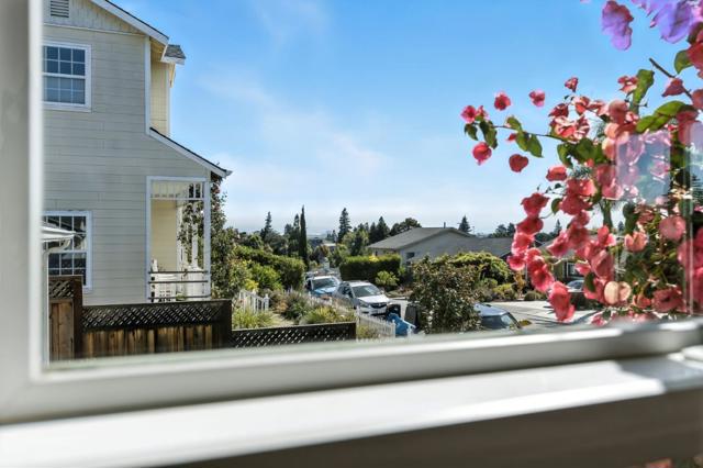 1968 Arroyo Avenue, San Carlos CA: https://media.crmls.org/mediaz/3ceaec78-9bb3-49e7-baf9-7349843b79a1.jpg