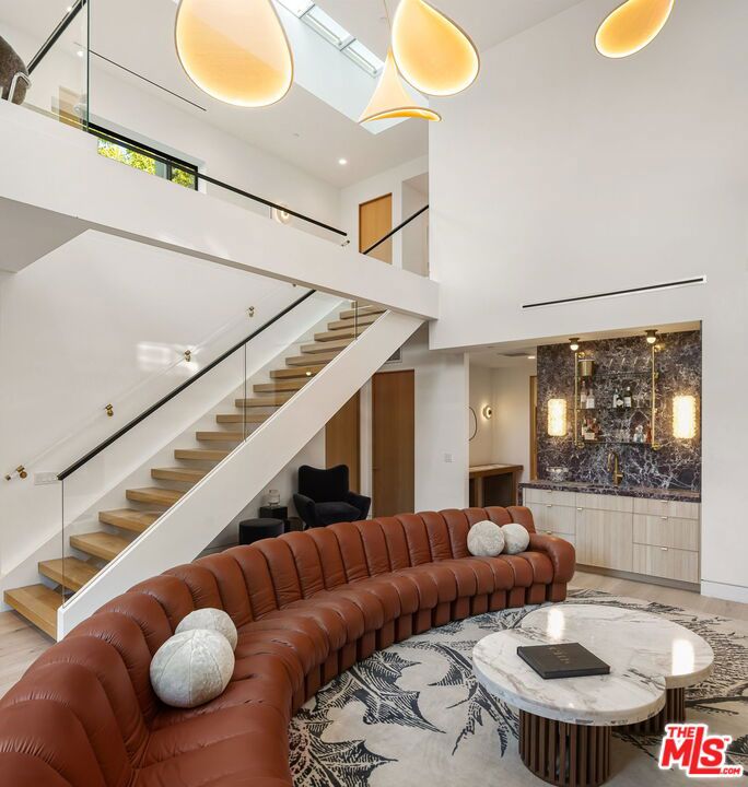 MLS #25558709 image #3