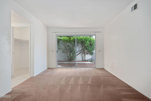 1310 Anza Court, Oxnard CA: https://media.crmls.org/mediaz/3cebf15b-8930-440d-b2b6-294ce413c33c.jpg