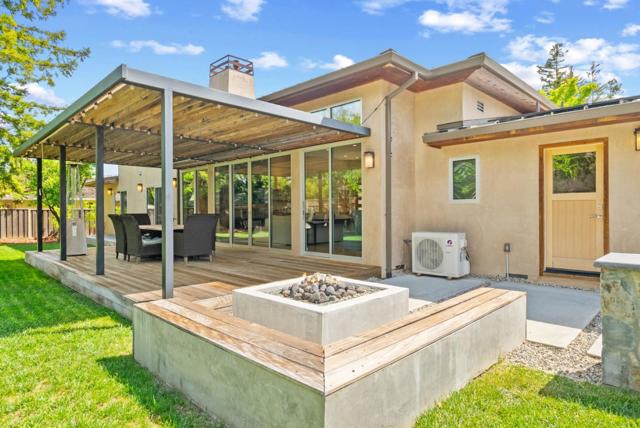 540 San Felicia Way, Los Altos CA: https://media.crmls.org/mediaz/3cec312f-ebf9-4594-a2a7-c5c2c996fdfc.jpg