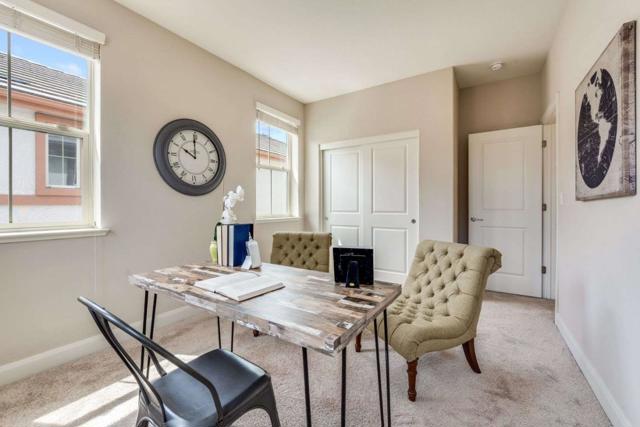 1573 Hidden Creek Lane, Milpitas CA: https://media.crmls.org/mediaz/3cecc8c8-f6f7-4286-aaee-783376eaa22f.jpg