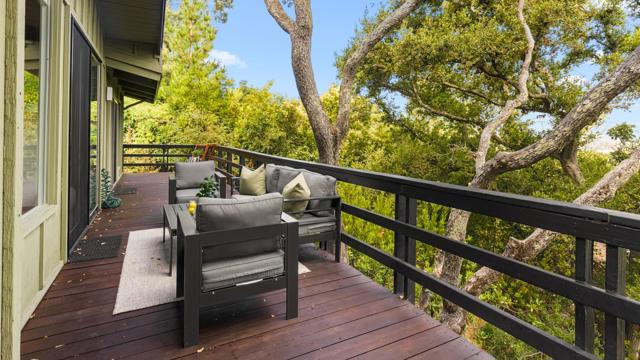 760 La Mesa Drive, Portola Valley CA: https://media.crmls.org/mediaz/3cedaa4e-ff43-4dd5-9caf-d7915970934f.jpg